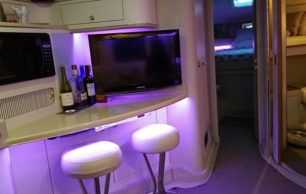Stiletto I – Bar Area