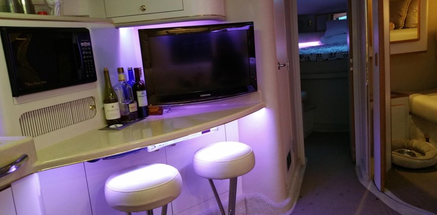 Stiletto I – Bar Area