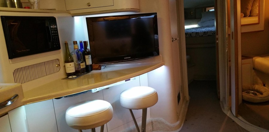 Stiletto I – Bar Area