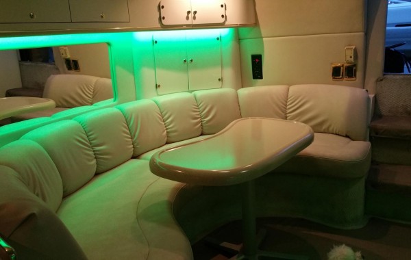 Stiletto I – Salon